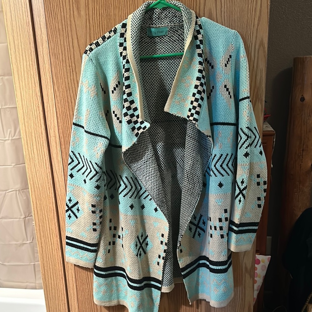 Trendy Geometric Patterned Cardigan